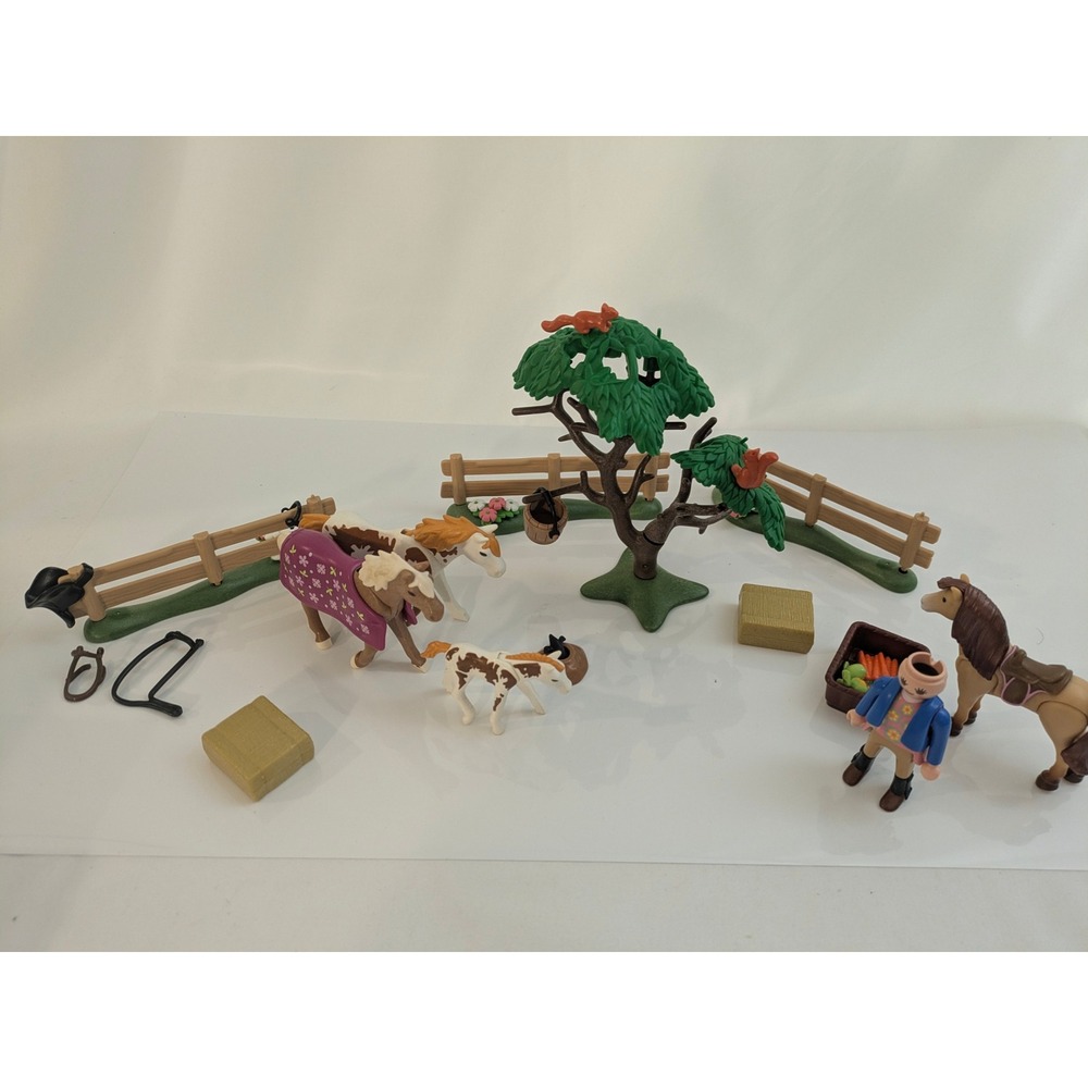 Playmobil Country Horse Paddock 5227 Playset Horses Fencing Squirrels Boxed 2012 - Picture 8 of 14